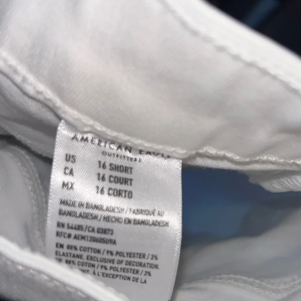 American Eagle super high rise 16 short - Picture 6 of 6